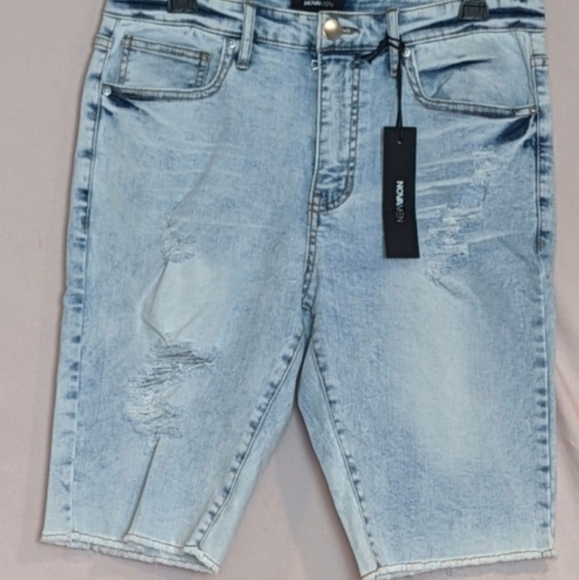 Fashion Nova Men Beach Side Ripped Distressed Light Wash Denim Shorts size 32 - Picture 1 of 5